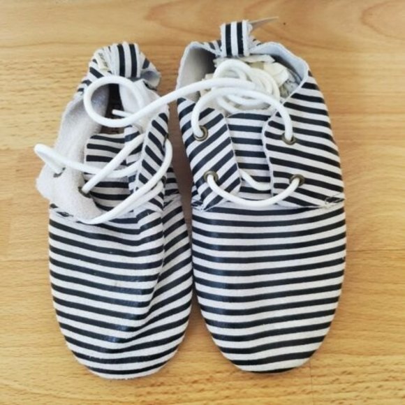 Other - NWT Piper Finn Kids Oxfords Shoes Stripe Black White Size 10